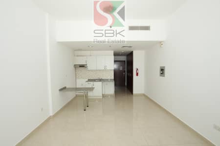Studio for Rent in Deira, Dubai - Studio Available  For Rent In Al Murrar