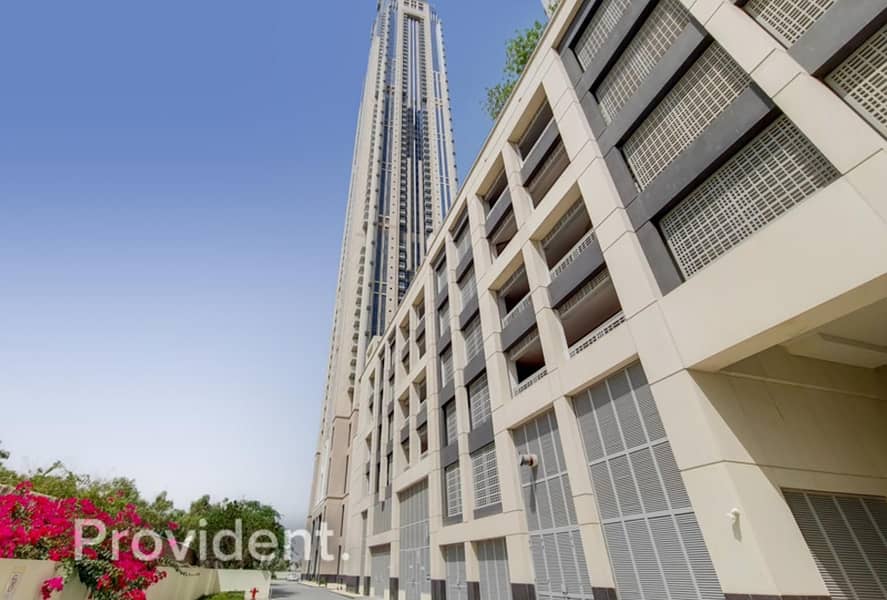 Exclusive 2BR in Amna Tower, Canal View