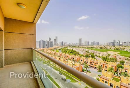 شقة 2 غرفة نوم للايجار في مدينة دبي الرياضية، دبي - شقة في غولف فيو مدينة دبي الرياضية 2 غرف 70000 درهم - 6384912