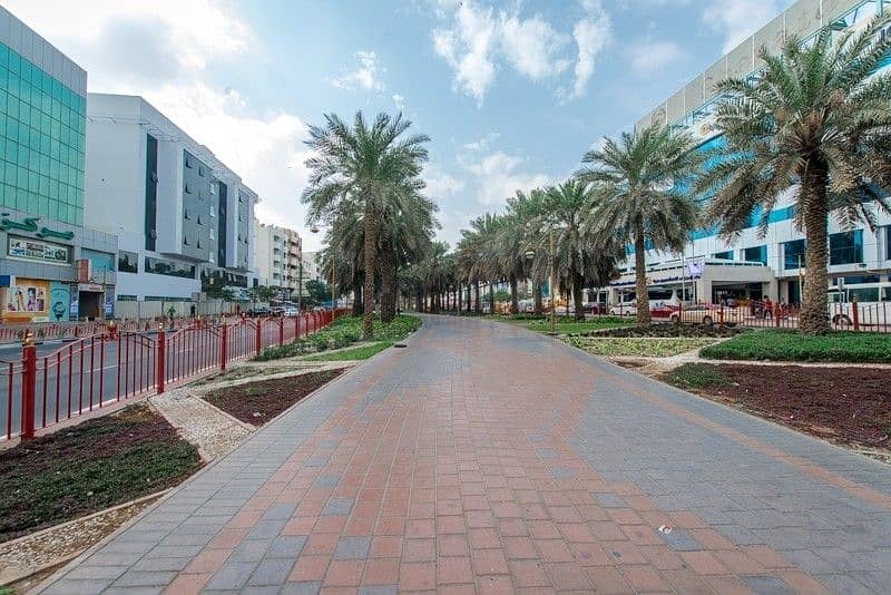 Spacious Office Space | 900 sq. ft. | Parking | Pantry | Deira