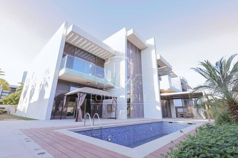 Contemporary Villa | On the Lagoon | Great Deal