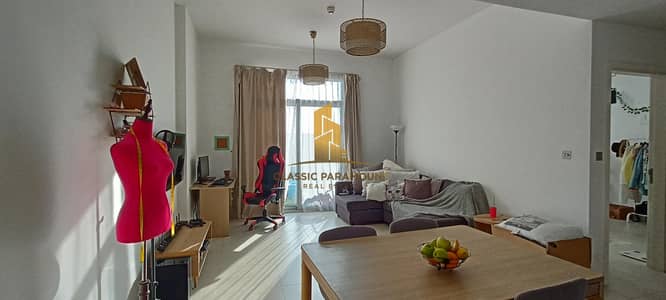 Modern Style | Semi Furnished | Close to Metro