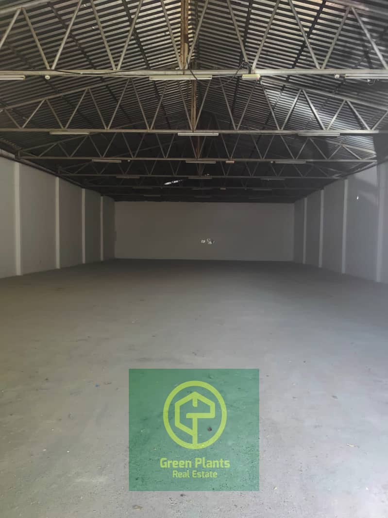 Al Khabaisi 5,000 Sq. Ft warehouse high ceiling with built-in offices and toilet