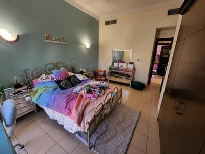 4 Bedroom + Study | Cordoba type | located in Centro