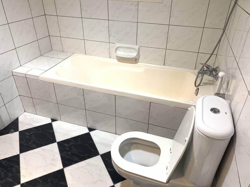 2 Full Washroom
