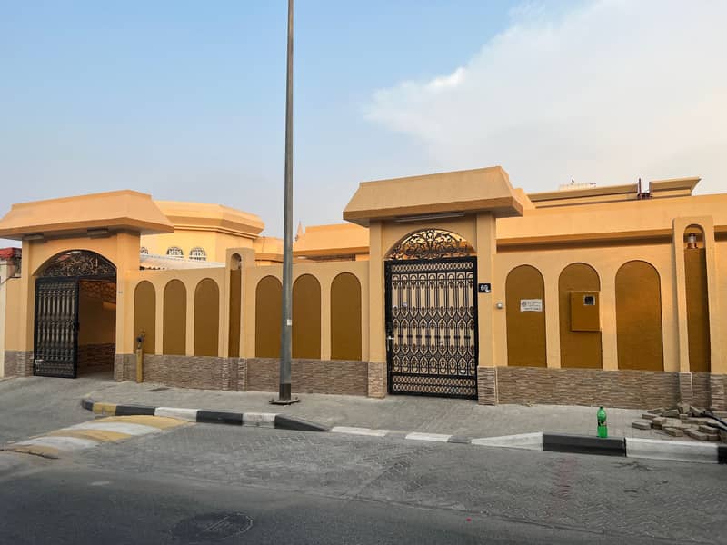 For rent villa one floor Al-Azra area with extension