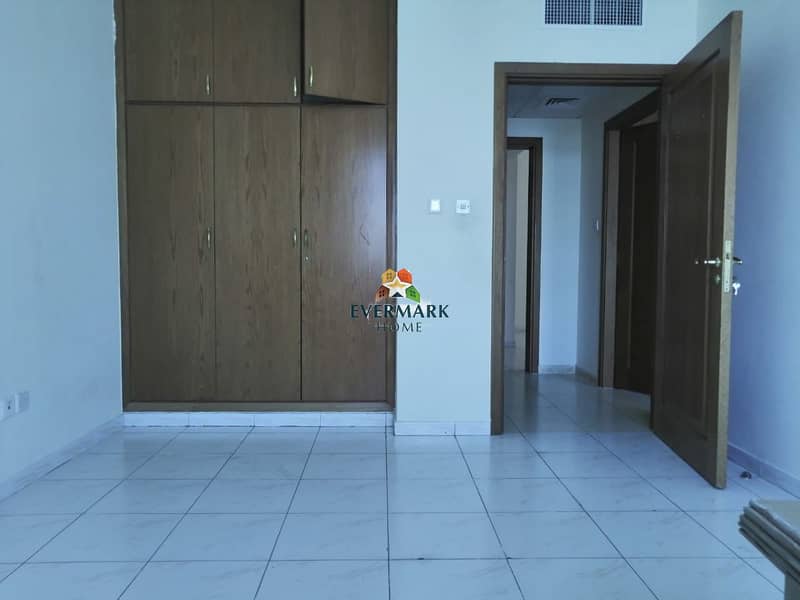 85K | 3 BEDROOM | PARKING | MASTER ROOM | WARDROBE AVAILABLE | AL NAHYAN