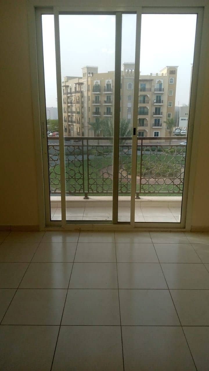 HOTTEST DEAL ! VERY NICE BUILDING  ONE BEDROOM FOR RENT IN EMIRATES CLUSTER 31000