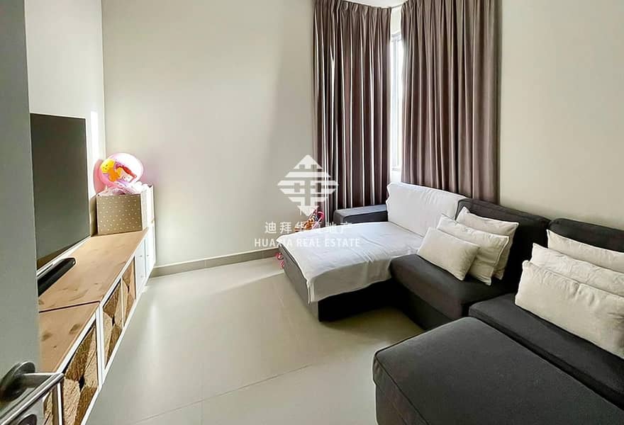 位于迪拜山庄，枫叶社区，枫叶1号公寓 5 卧室的联排别墅 400000 AED - 6464701