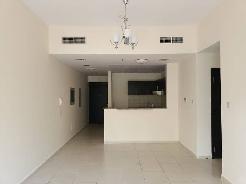 spacious I 2 bedrooms with balcony I liwan q point