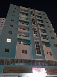 Apartment one room and hall for annual rent in the emirate of Ajman, Al-Rumaila, close to the Corniche