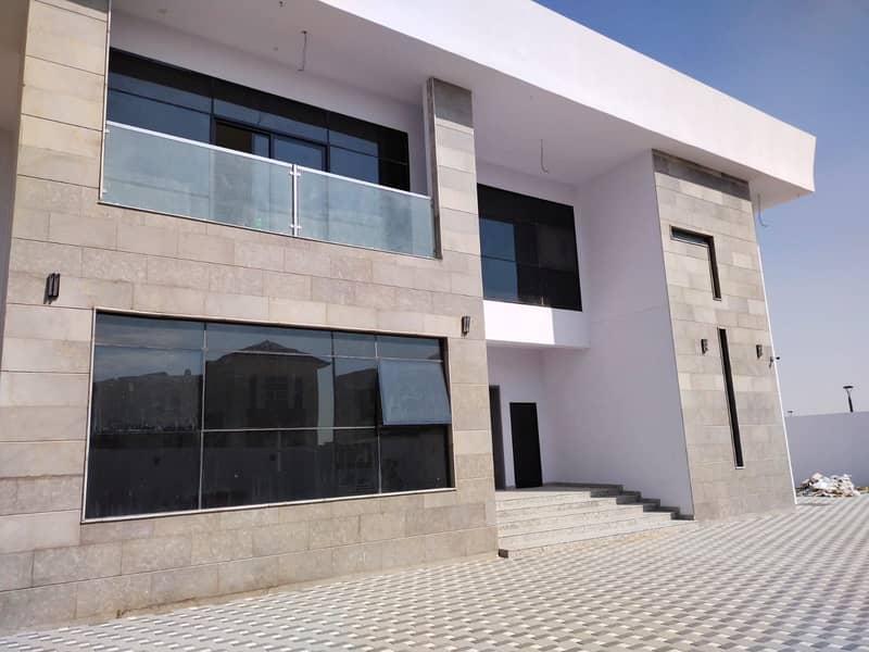 Dynamic Properties offers you 5 Bedroom Luxury Modern Villa with Service  Block 2,Kitchen double story villa Rent 550k