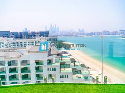 3 Bedroom Penthouse for Sale in Palm Jumeirah, Dubai - Unbeatable Sea View | Roof Terrace | Private Pool