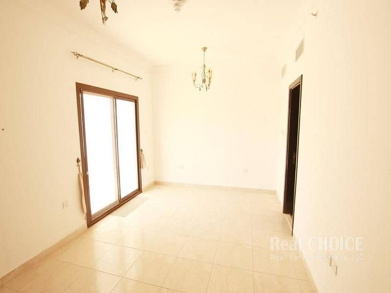 Spacious 2 Beds | Chiller Free | High Floor