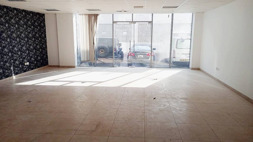 Shop Space for Rent in DIP - AED 99,000/- 785 SQFT