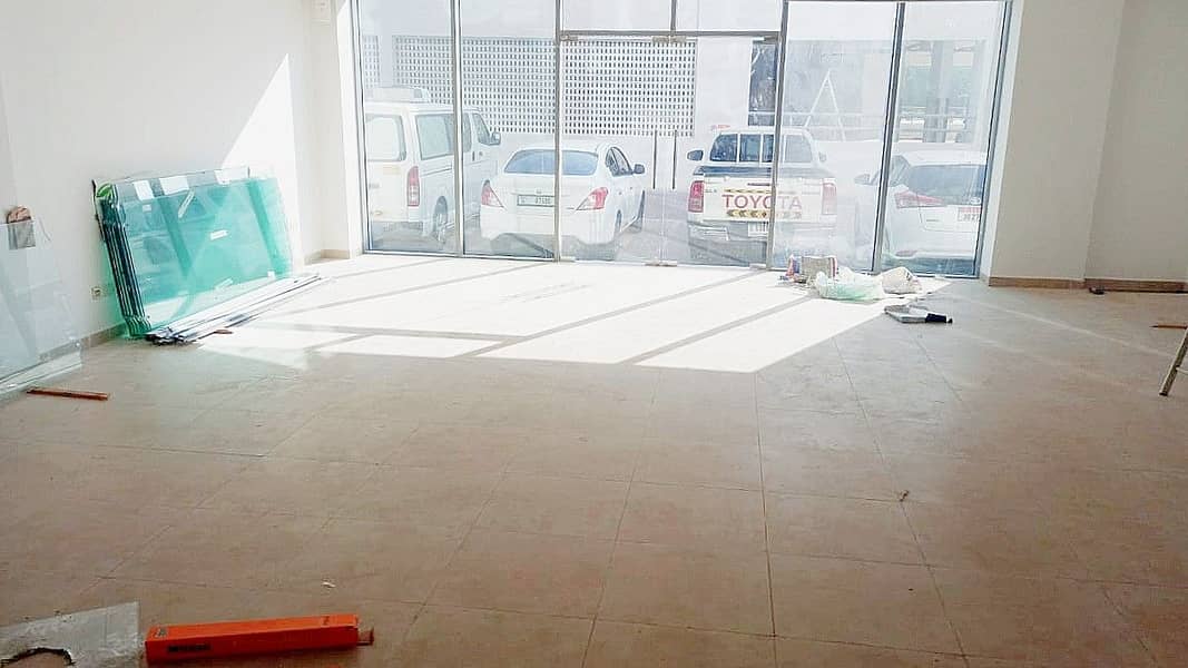 Shop Space for Rent in DIP - AED 125,000/- 1130 SQFT