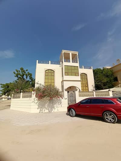 5 bedrooms villa available for rent in al rawda 1