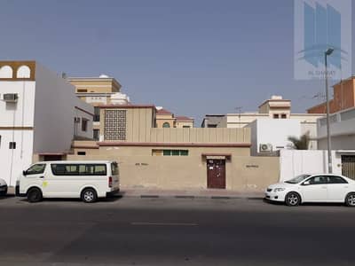 فیلا 4 غرف نوم للبيع في ديرة، دبي - فیلا في أبو هيل ديرة 4 غرف 1800000 درهم - 6430832