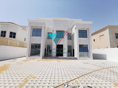 فیلا 10 غرف نوم للايجار في جنوب الشامخة، أبوظبي - فيلا للايجار في مدينة الرياض جنوب الشامخه اول ساكن في موقع مميز جدابالقرب من جميع الخدمات