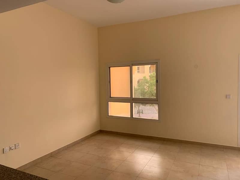 2 BR | Open Kitchen | Low floor | Close to gym