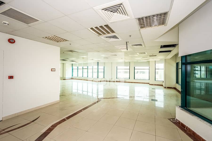 Spacious fitted office vacant in DXB Tower