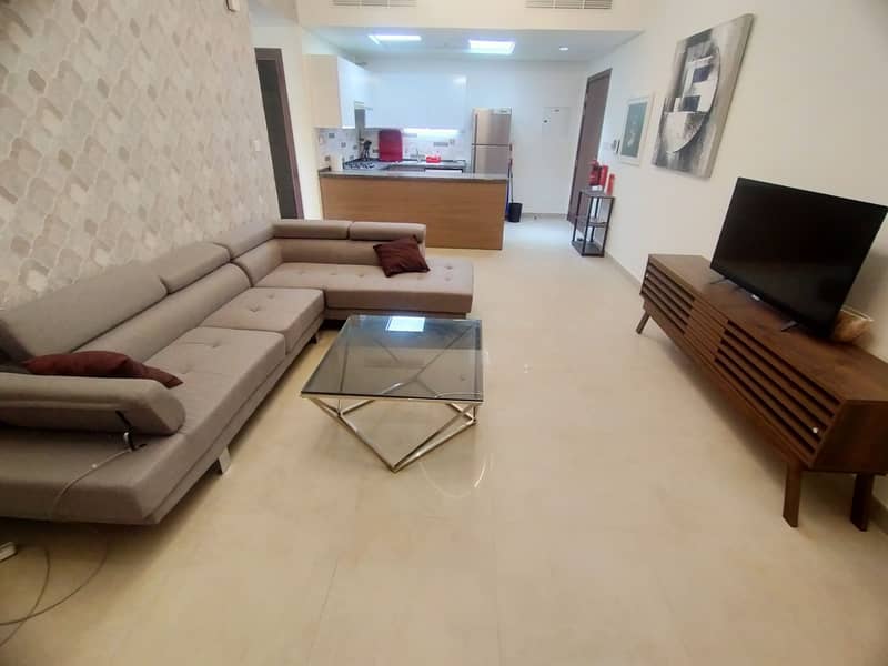 Modern style 1bhk Fully Furnished chiller free Near metro