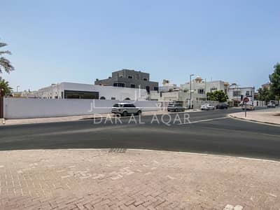 Jumeirah 1 |  Residential & Commercial  Use Prime Location