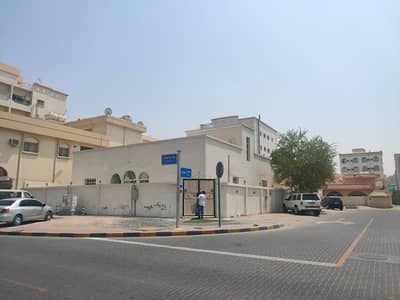 3 Bedroom Villa for Rent in Al Nuaimiya, Ajman - Residential/ Commercial Villa for rent on main road