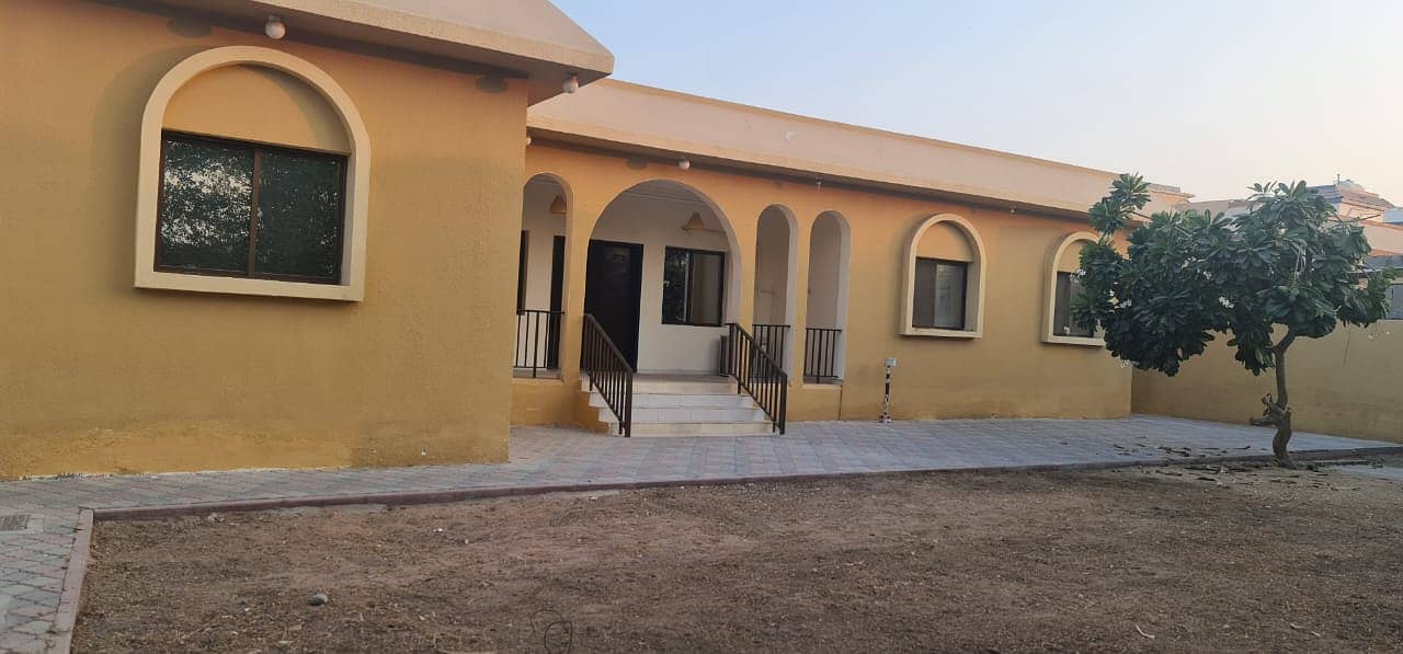 *** URGENT FOR SALE-  LOVELY  4BHK Duplex Single Available in Al Sabkha ,Sharjah ***