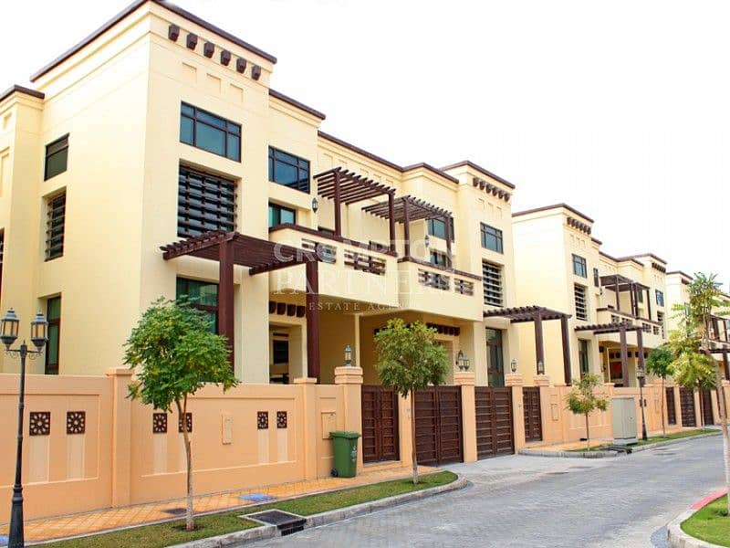 Spacious | Private Garden | Balcony | Facilities