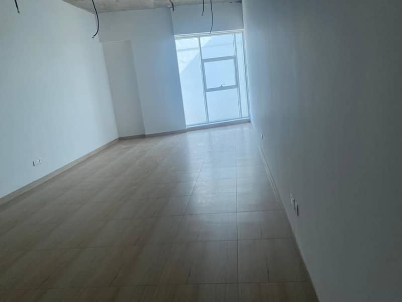 Office for Rent on Sheikh Zayed Road - AED 68,000/- 753 SQFT