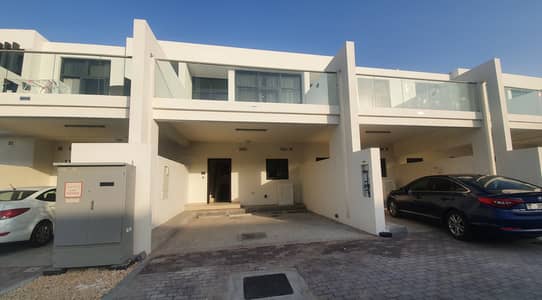 2 Bedroom Townhouse for Sale in DAMAC Hills 2 (Akoya by DAMAC), Dubai - 2 Bedrooms  Furnished,  Park n Pool, Hot Deal