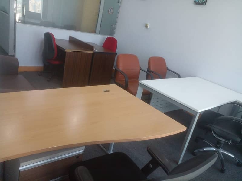 225 sft Office with free internet and Dewa