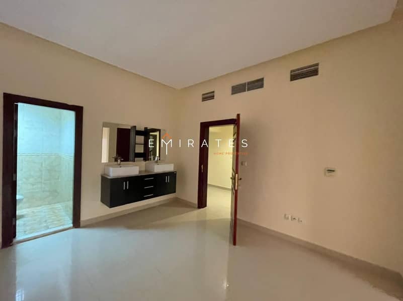 Spacious 5br++| Narjes Type| Maid driver Room