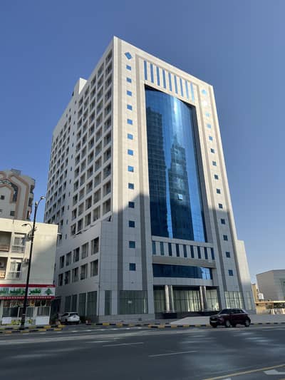 Shop for Rent in Hamad Bin Abdullah Road, Fujairah - Direct from owner - Full floor commercial space in central Fujairah City