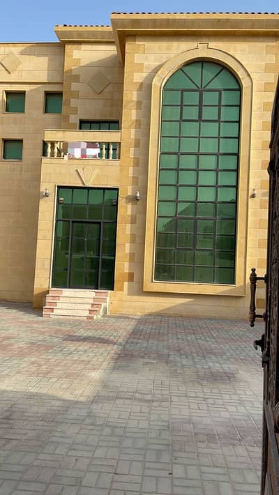 5 Bedroom Villa for Sale in Al Mowaihat, Ajman - Villa for sale in Ajman, Al Mowaihat, at a special price, an area of ​​5000 feet, an excellent location, a special price