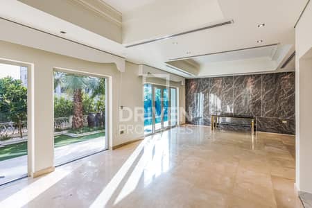 5 Bedroom Villa for Sale in Al Furjan, Dubai - Vacant Upgraded Corner Single Row Villa