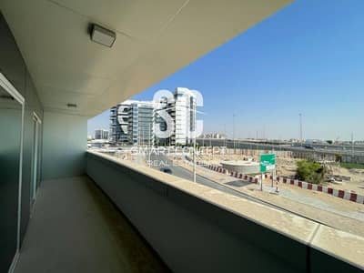 شقة 1 غرفة نوم للايجار في شاطئ الراحة، أبوظبي - شقة في بناية كانال فيو شاطئ الراحة 1 غرف 60000 درهم - 6435190