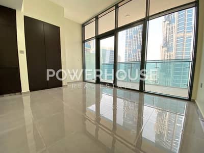 Studio for Rent in Business Bay, Dubai - Unfurnished | Amazing Canal View | Vacant Now