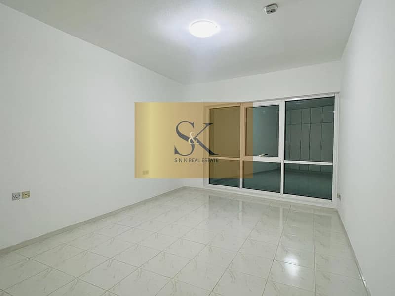 CLOSED TO SCHOOL AND METRO 3 BED FOR  RENT Ideal Locastion of  Al GArhoud