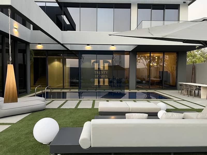 The luxurious Villa|5BHK| New Community| Robinia