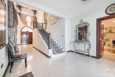 5 Bedroom Villa for Sale in Palm Jumeirah, Dubai - Atrium Entry | Atlantis View | VACANT NOW