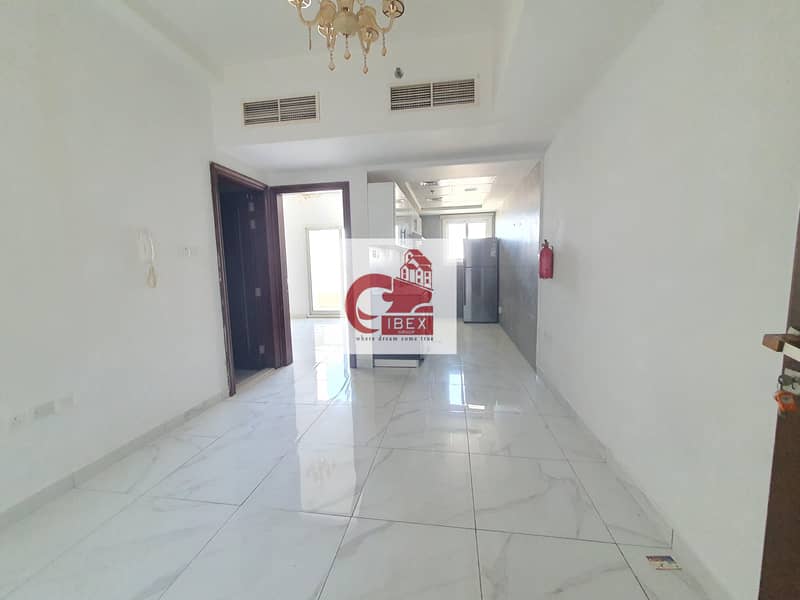 Spacious And nice 1bhk in warsan 4duabi With full facilities Just 30k Just for Family