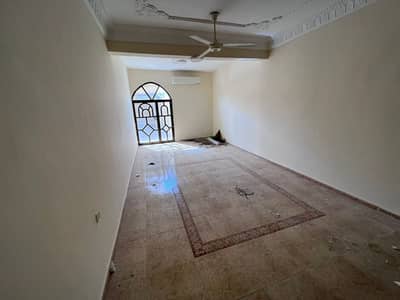 فیلا 8 غرف نوم للبيع في العزرة، الشارقة - للبيع في الشارقه منطقة العزرة 2 بيت