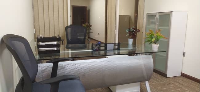 Office for Rent in Bur Dubai, Dubai - EXECUTIVE, PRIVATE, PRESTIGEOUSE, FURNISHED & SERVICED OFFICES WITH EJARI ,FREE DEWA, INTERNET, CHILLER