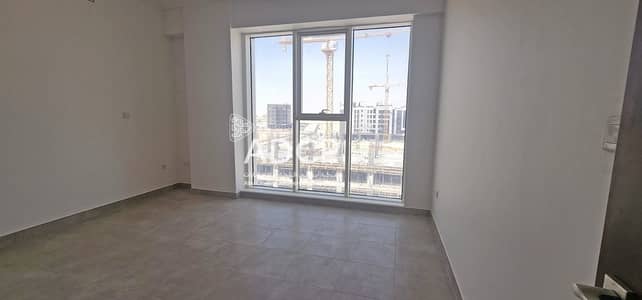 فلیٹ 1 غرفة نوم للايجار في الشامخة، أبوظبي - شقة في الشامخة 1 غرف 45000 درهم - 6516735