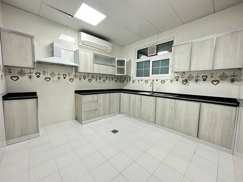 Квартира в Аль Фалах Сити, 3 cпальни, 70000 AED - 6517646