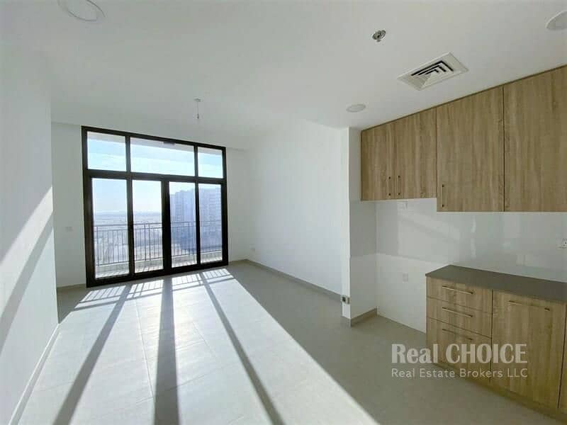 Spacious Layout | 1 Bed | Middle Floor