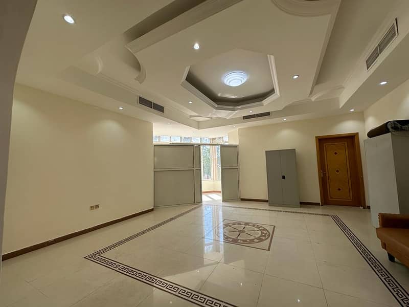 SPACIOUS INDEPENDENT 6BEDROOM INDEPENDENT IN 175 WITH POOL IN AL MIZHAR 1