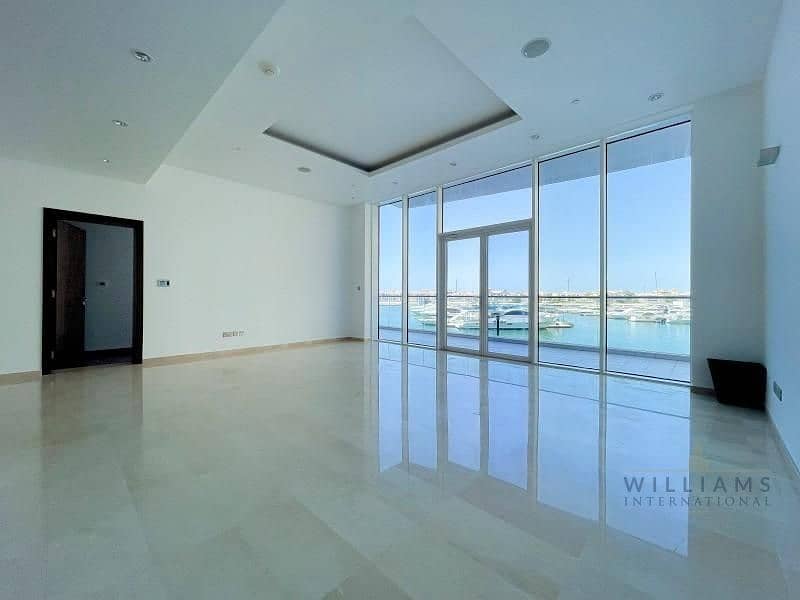 Full Sea & Atlantis View | 2 Bed | Vacant Now